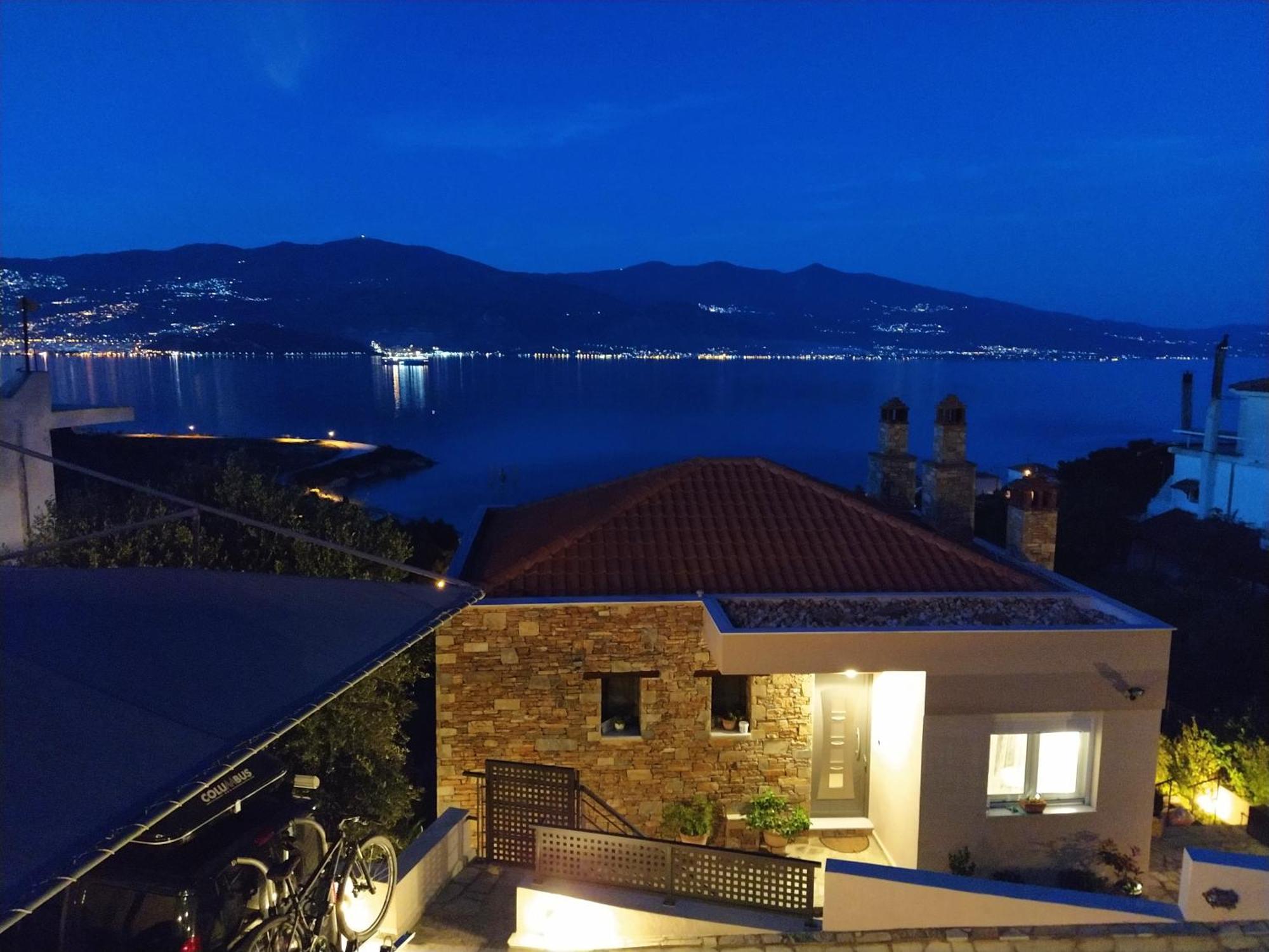 Cielo Hospitality Apartment Volos Bagian luar foto